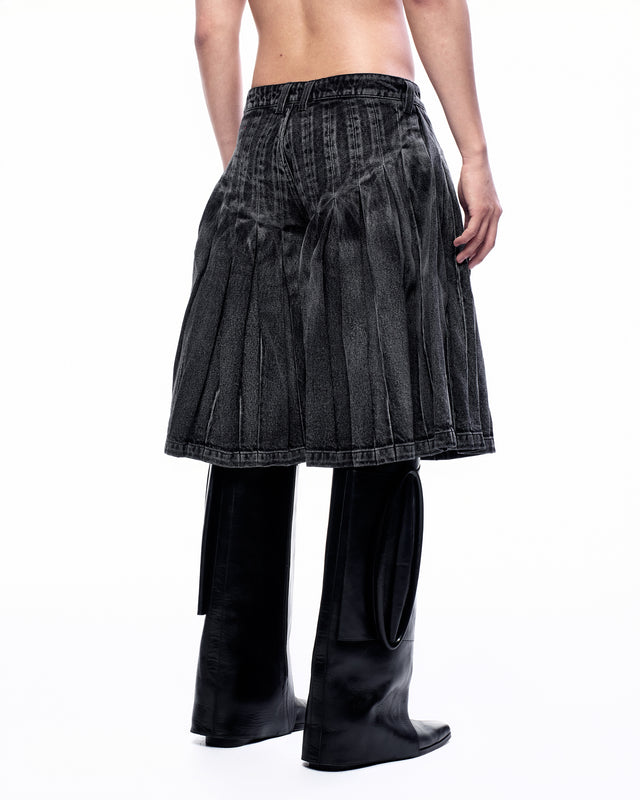 SS25 PLEATED BERMUDA SHORTS (-40%)