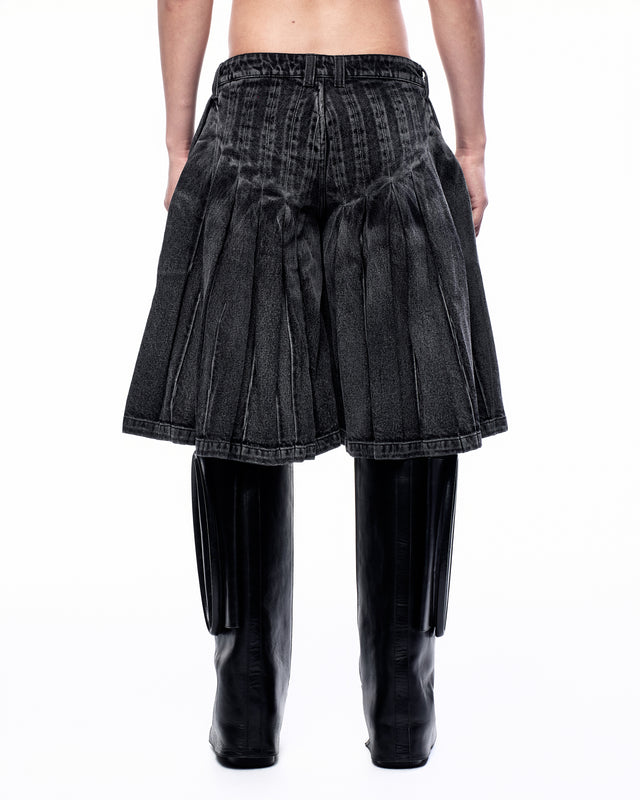 SS25 PLEATED BERMUDA SHORTS (-40%)